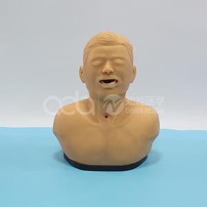 Симулятор ухода за пациентами после трахеотомии для взрослых